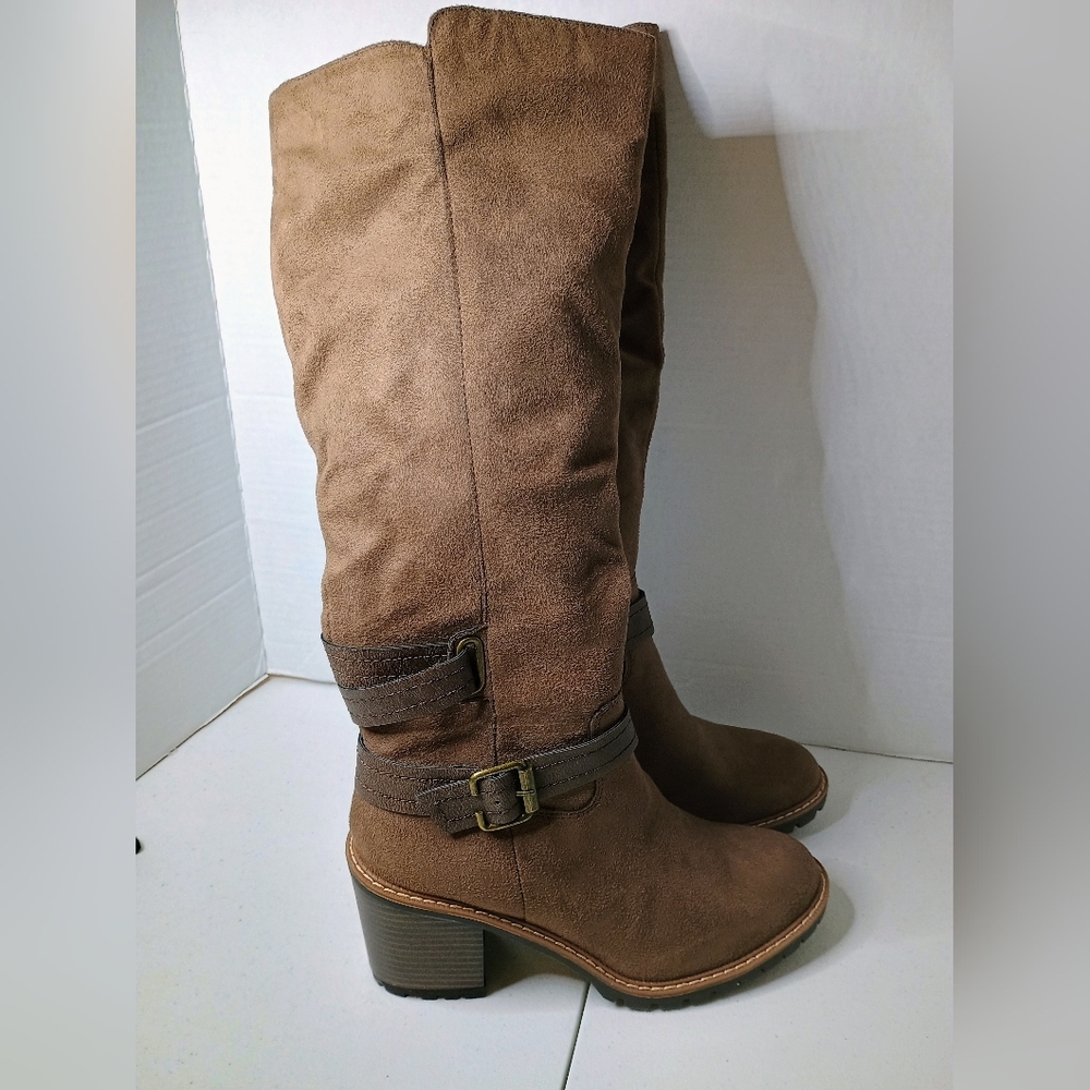 Sun + Stone Boots Size 8